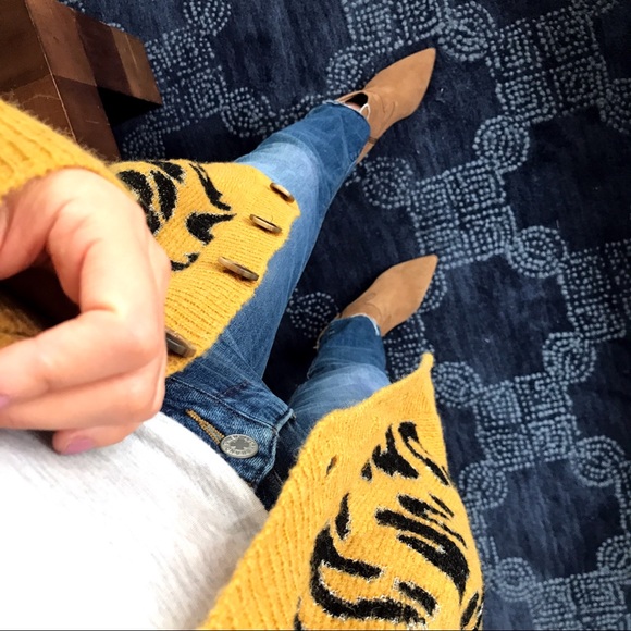 🆕 MUSTARD YELLOW BLACK LEOPARD PRINT CARDIGAN! - Picture 6 of 8